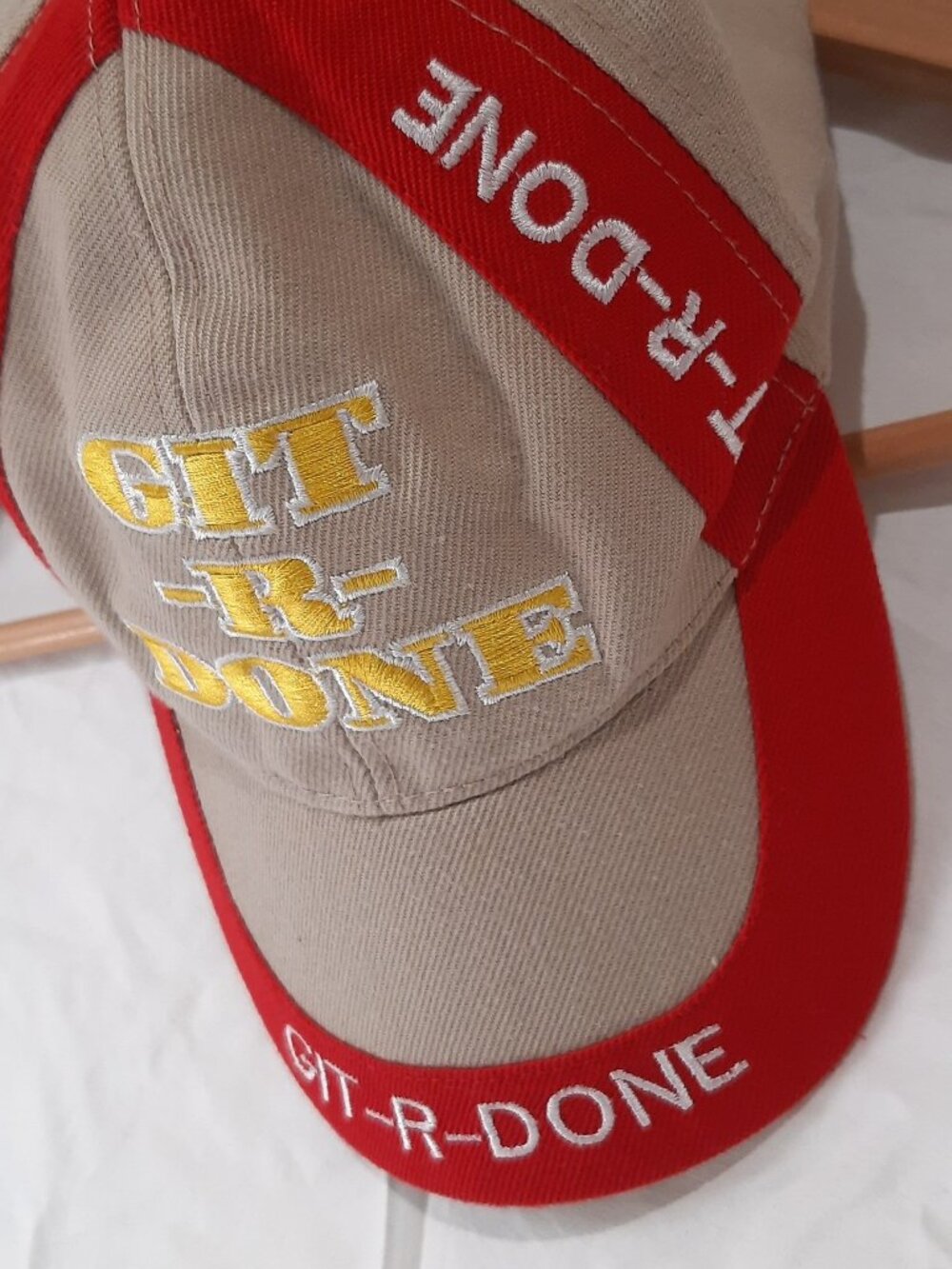'00s Larry The Cable Guy "Git-R-Done" Cap